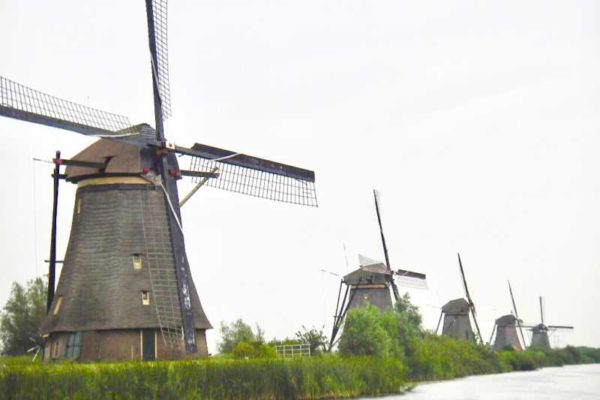 キンデルダイク-エルスハウトの風車群(オランダ王国)