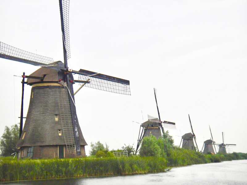 キンデルダイク-エルスハウトの風車群(オランダ王国)